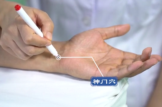 为什么女人的左手不能随便戴珠宝手串?