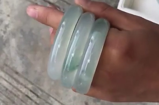 翡翠原石怎么去皮