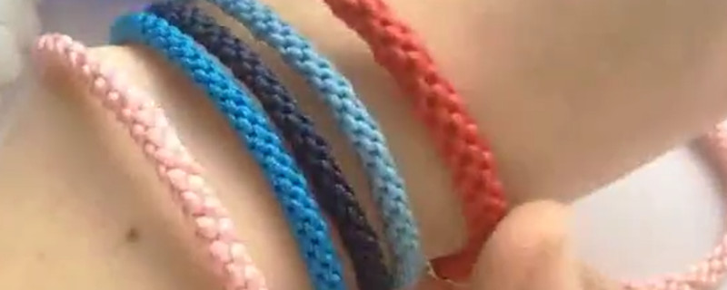 戴红绳洗澡要取下来吗