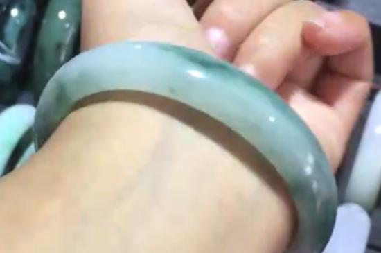 怎样看翡翠种老还是嫩