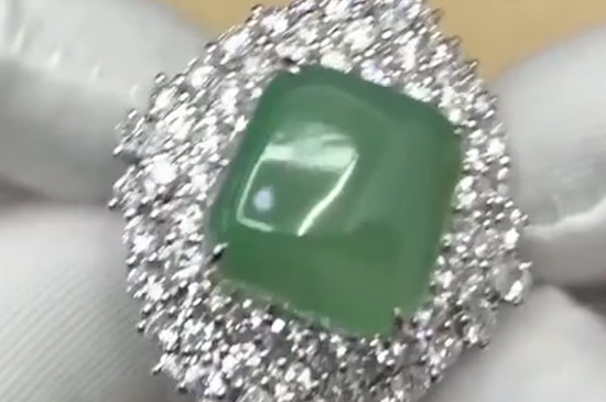 翡翠吊坠怎么辨别真假