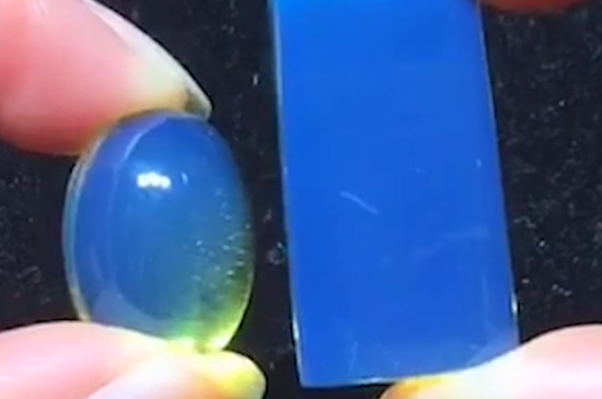 翡翠吊坠怎么辨别真假