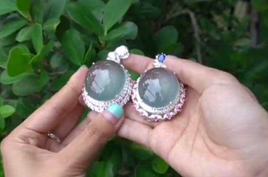 翡翠蓝光灯怎么看真假?