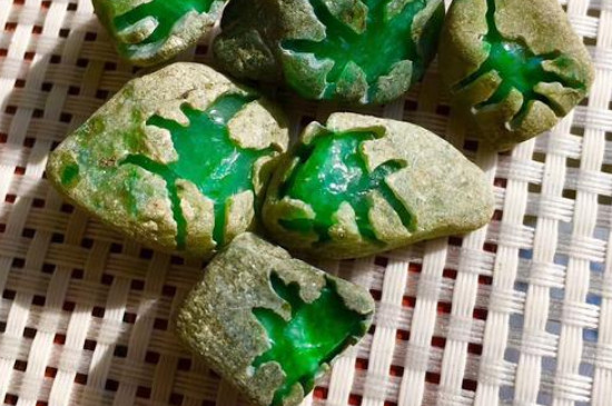 翡翠雾和肉怎么区分