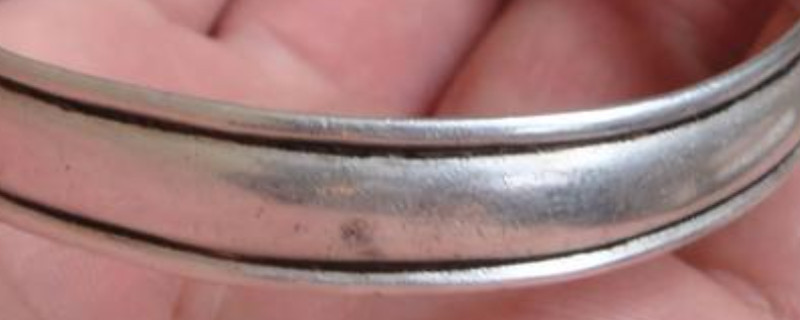 戴银镯子要注意什么