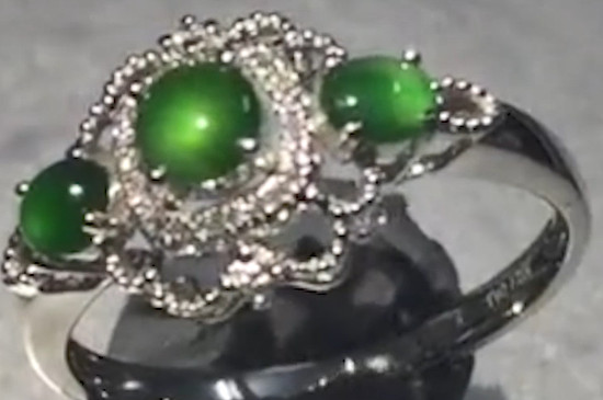 女人戴戒指在各个手指的意义