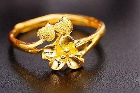 黄金首饰的美好寓意