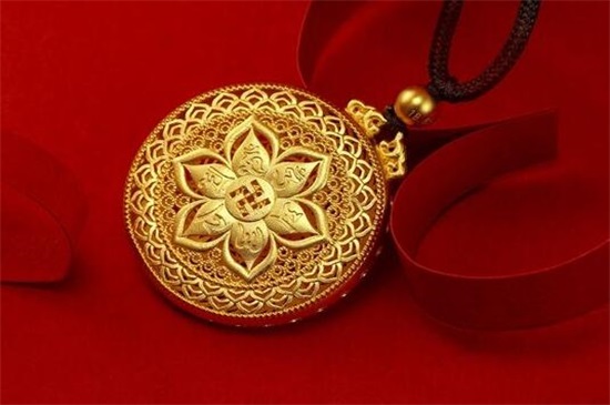 赛菲尔珠宝是几线品牌