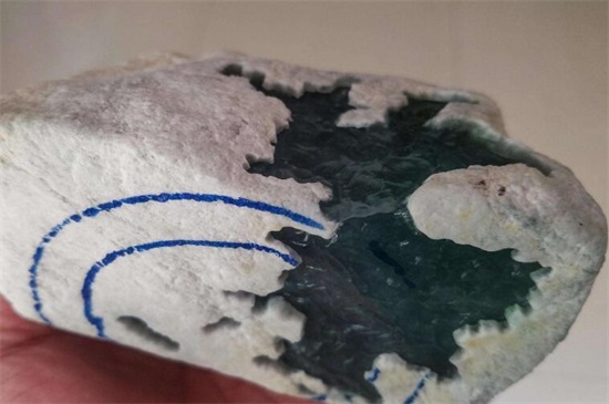 翡翠原石的鉴别方法