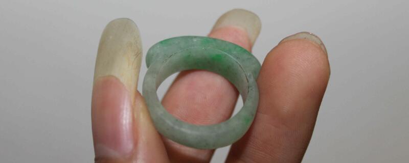 翡翠和水晶的区别