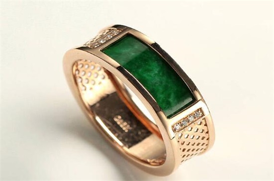 如何区分翡翠和玉