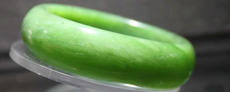 怎样鉴别翡翠的好坏