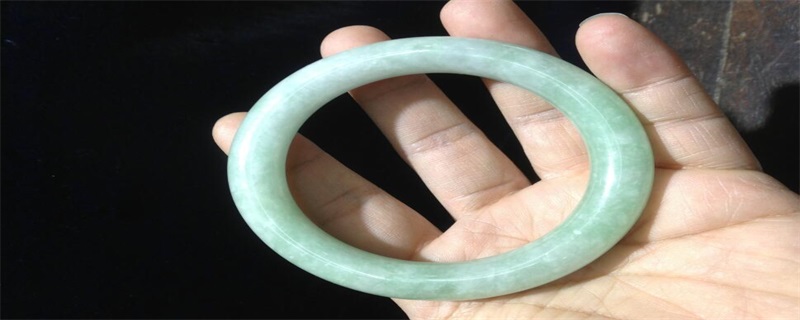 翡翠手镯有裂纹怎么办