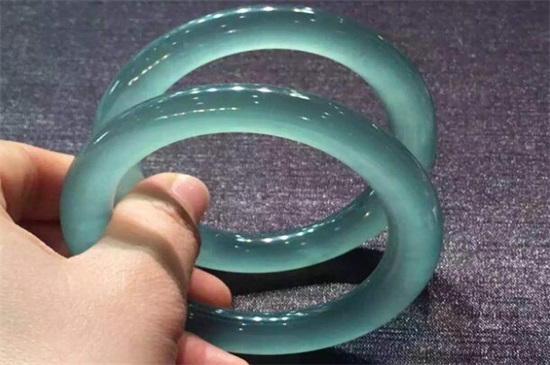 翡翠手镯有裂纹怎么办