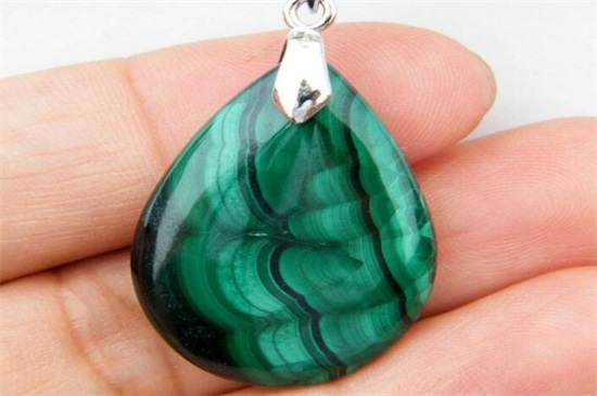 孔雀石为什么越戴越不亮