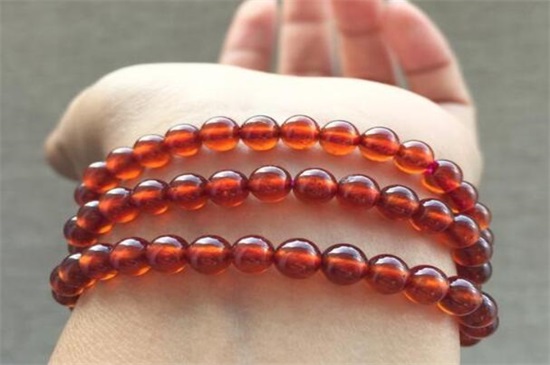 明子手串怎样能变红