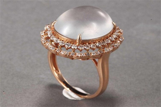 戒指松紧度怎样才叫合适