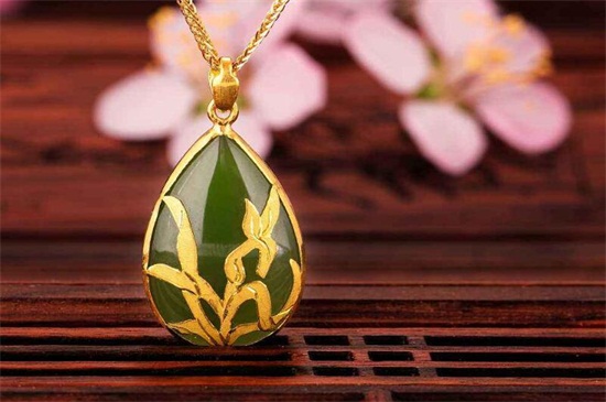 金镶玉上的黄金掉皮怎么处理