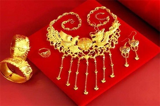 黄金可以用酒精清洗吗