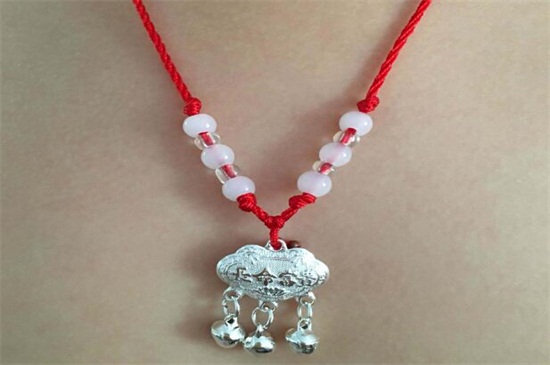 项链洗澡睡觉要摘吗