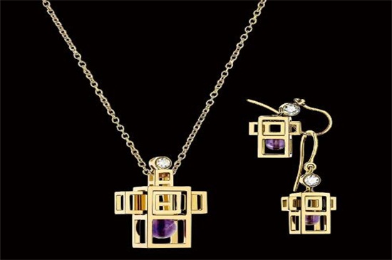 黄金心形吊坠的寓意