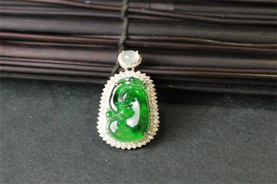 翡翠吊坠怎么打结