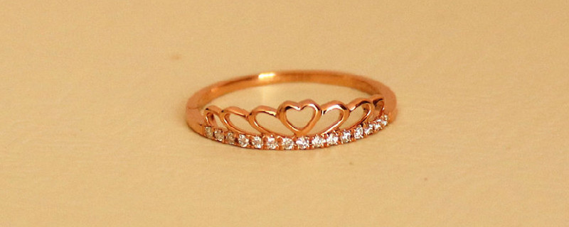 皇冠造型戒指的寓意