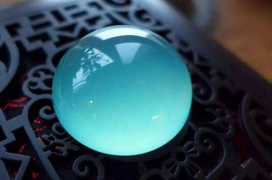 天青冻和翡翠的区别