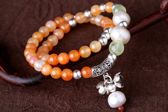 珍珠手链怎么串