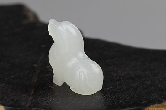 翡翠和玉的区别在哪