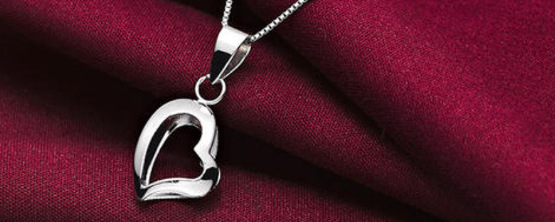 彩金项链怎么清洗