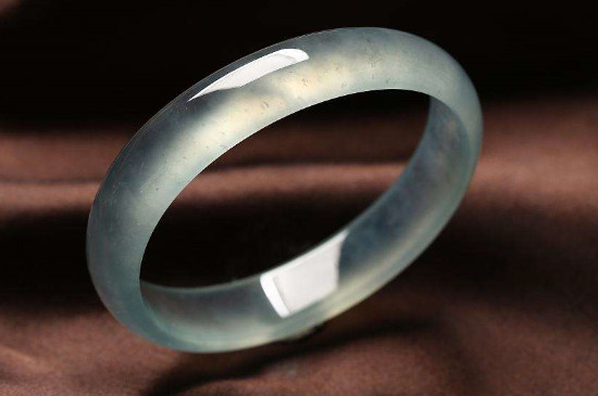 翡翠手镯的棉能化开吗