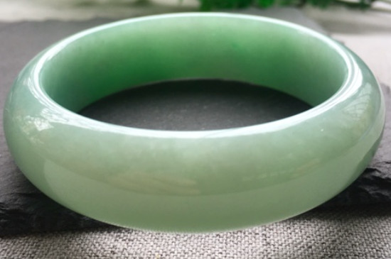 B货翡翠的鉴定特征