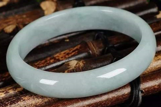 裴翠手镯怎么辨认真假