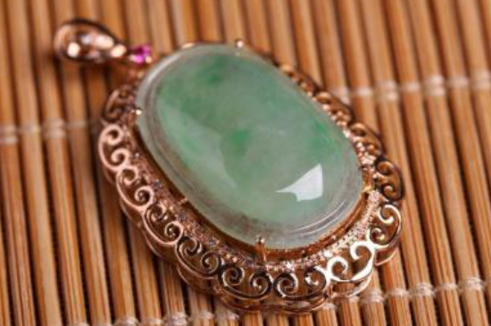 为什么说翡翠千金难买一抹绿