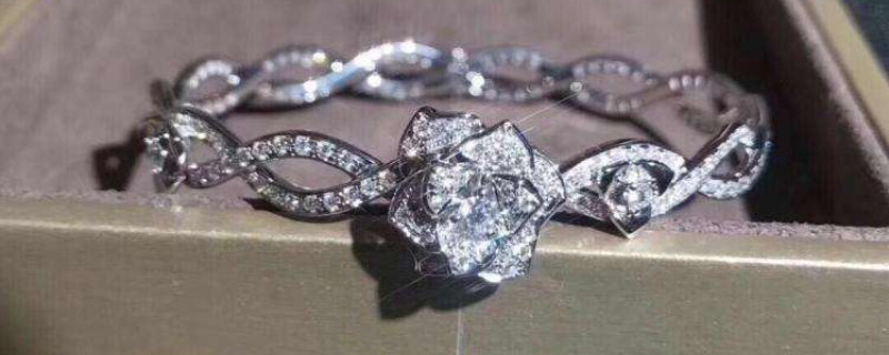 在家怎么清洗银镯子