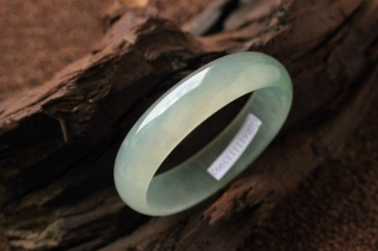 玉镯子戴久了会有什么变化