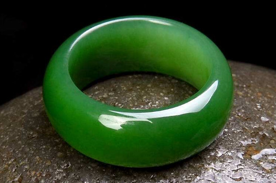 与翡翠相似的玉石有哪些