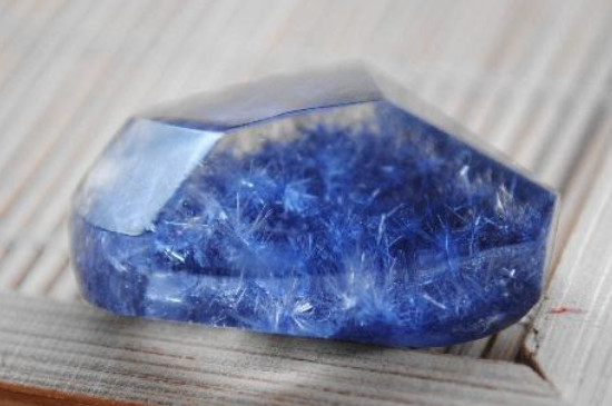 蓝线石的功效与作用