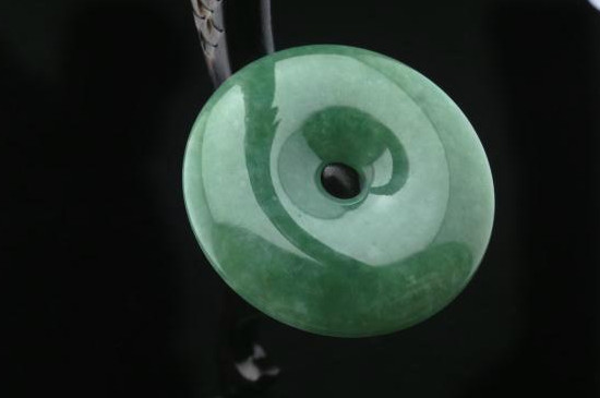 翡翠的绿色有哪几种绿