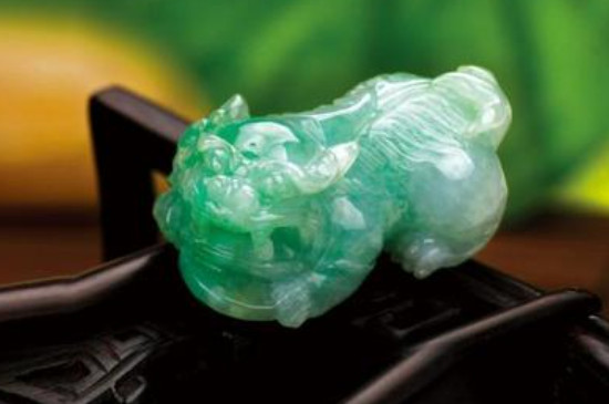 翡翠里的棉线是怎么形成的