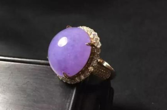 翡翠帝王裂什么意思