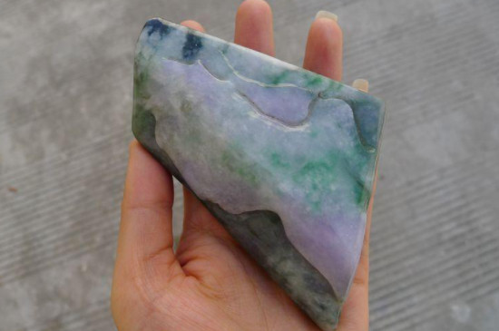 翡翠原石扒皮是什么意思