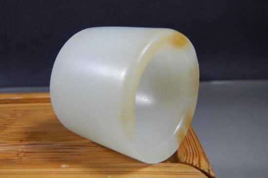 女人戴玉扳指有什么好处