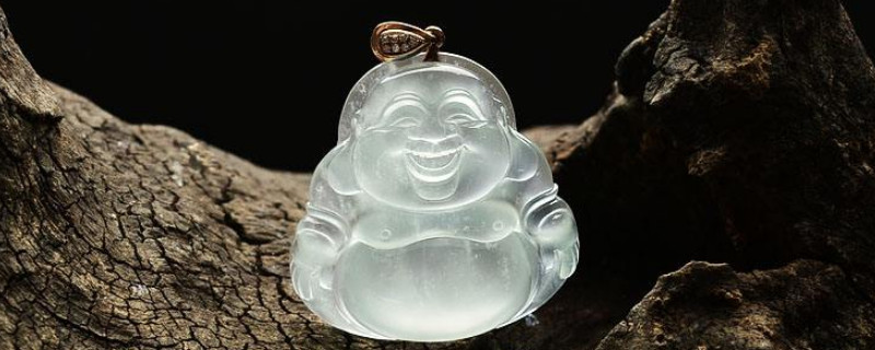 玉佛吊坠能随便戴吗