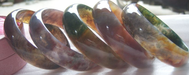七彩玉是天然的吗