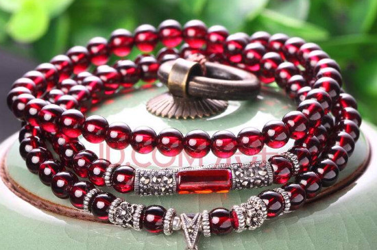 石榴石手链佩戴的功效