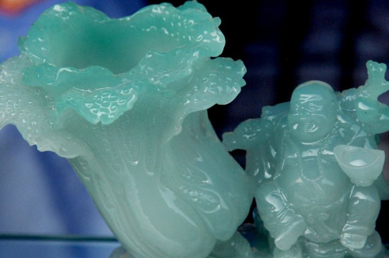 巴山玉和翡翠区别