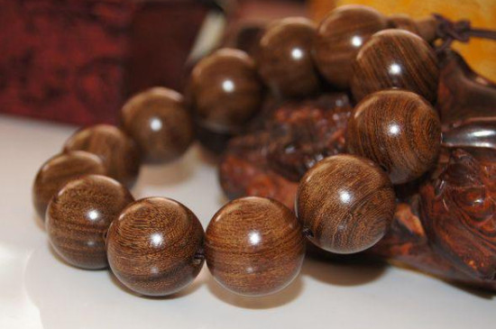 金丝檀手串有味道吗