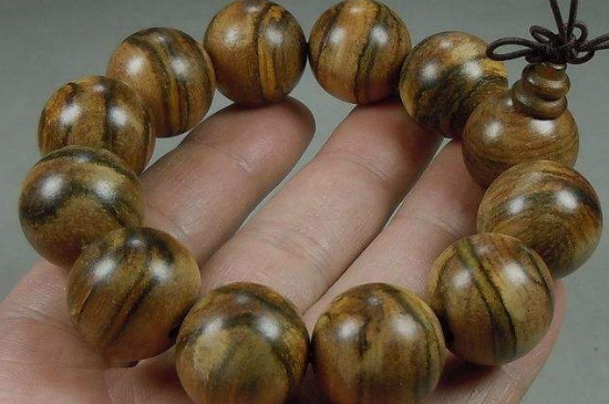 花奇楠怎么盘才出包浆